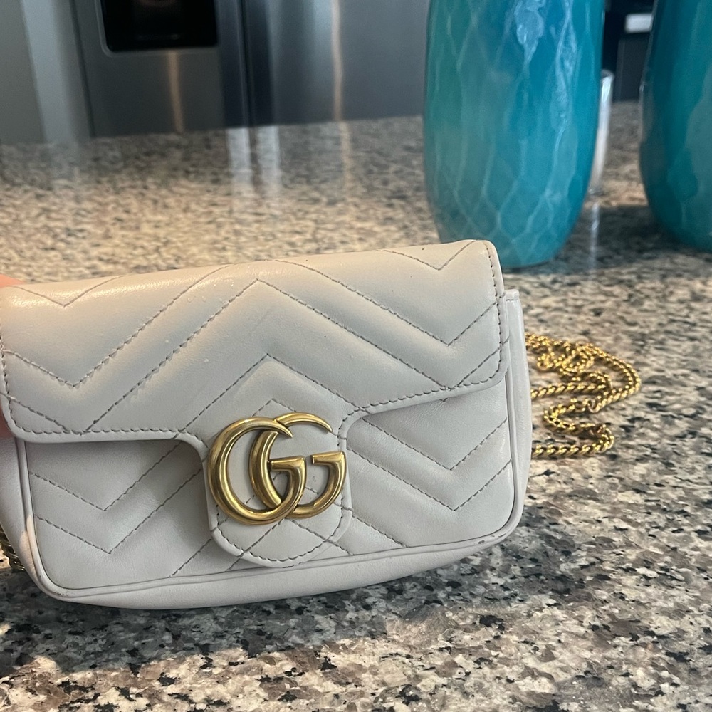 GUCCI bag - small handbag. Perfect for day/night. Cream and gold…